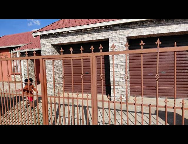 3 BEDROOM HOUSE FOR SALE IN SAVANNA CITY